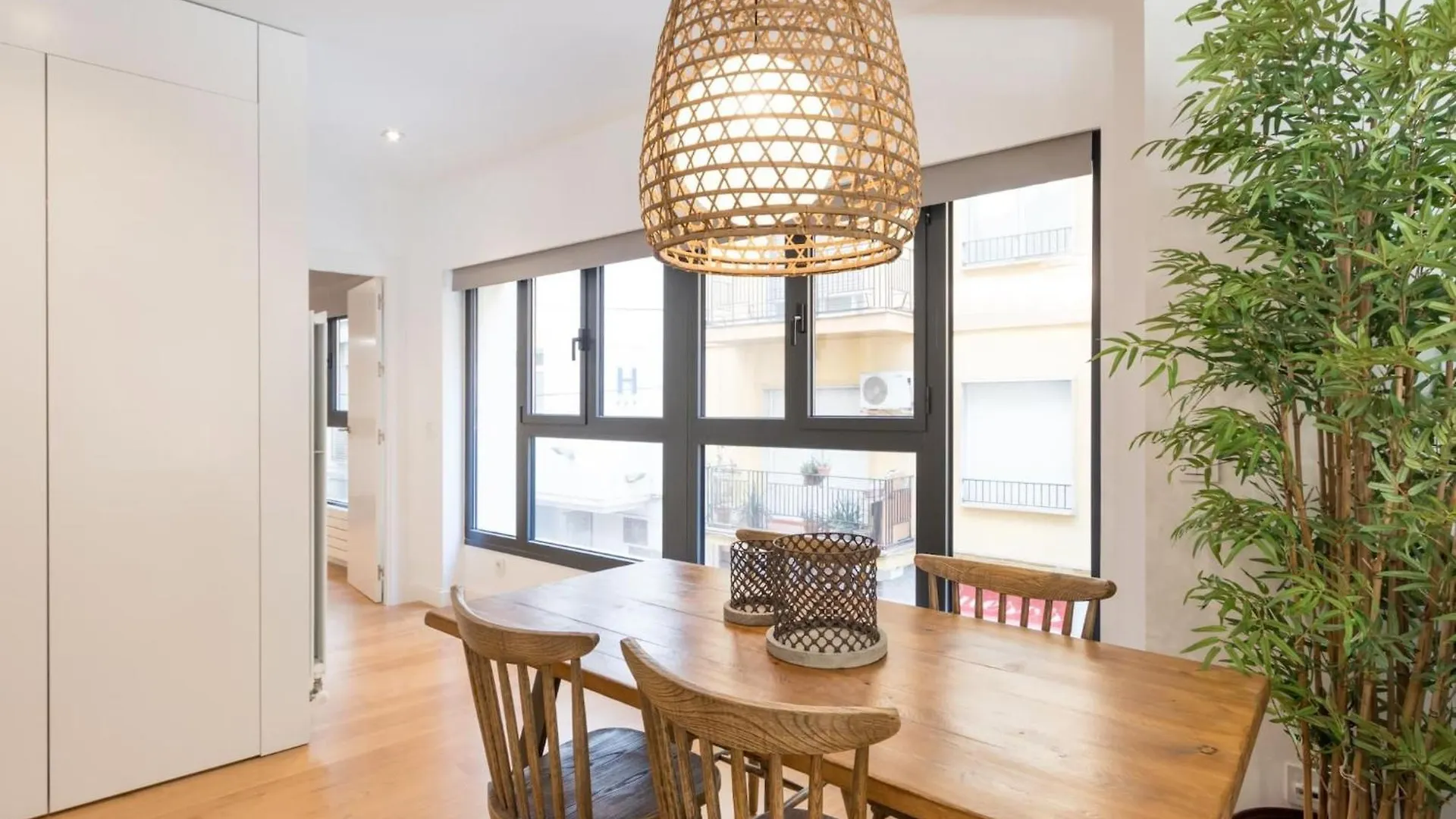 Chezmoihomes Plaza Nueva Luxury Granada Apartment