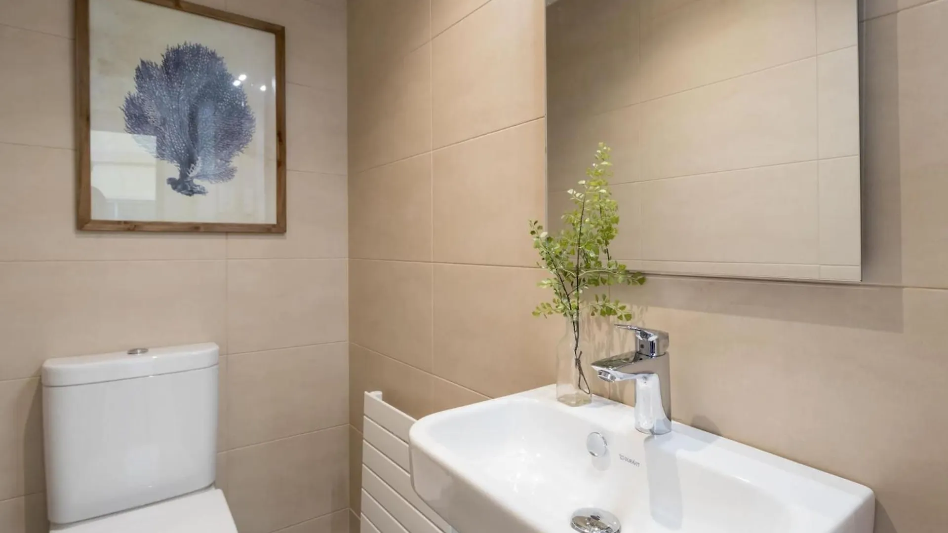 Chezmoihomes Plaza Nueva Luxury Granada Apartment
